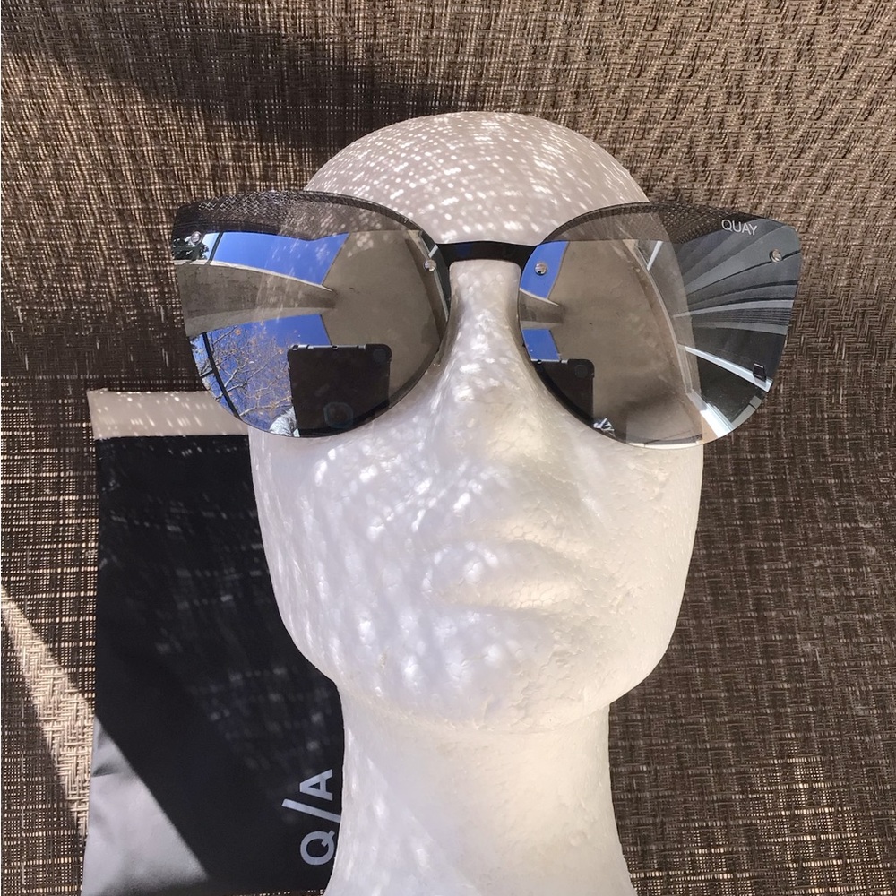 Quay HIGHER LOVE Black Shiny Silver Cat-Eye Sunglasses